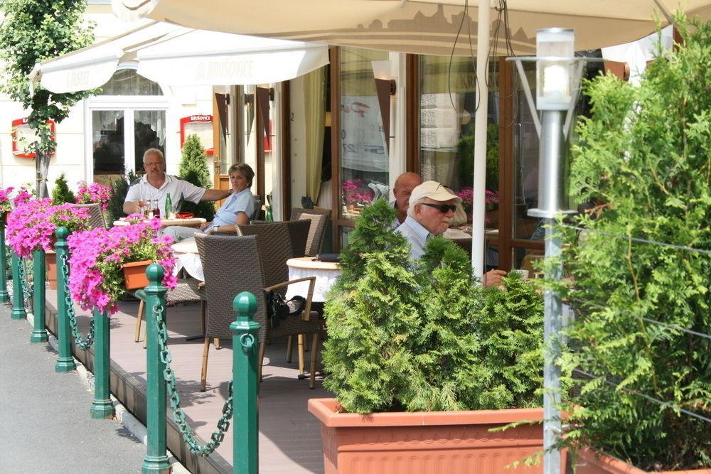 Hotel Malta Karlovy Vary Bagian luar foto