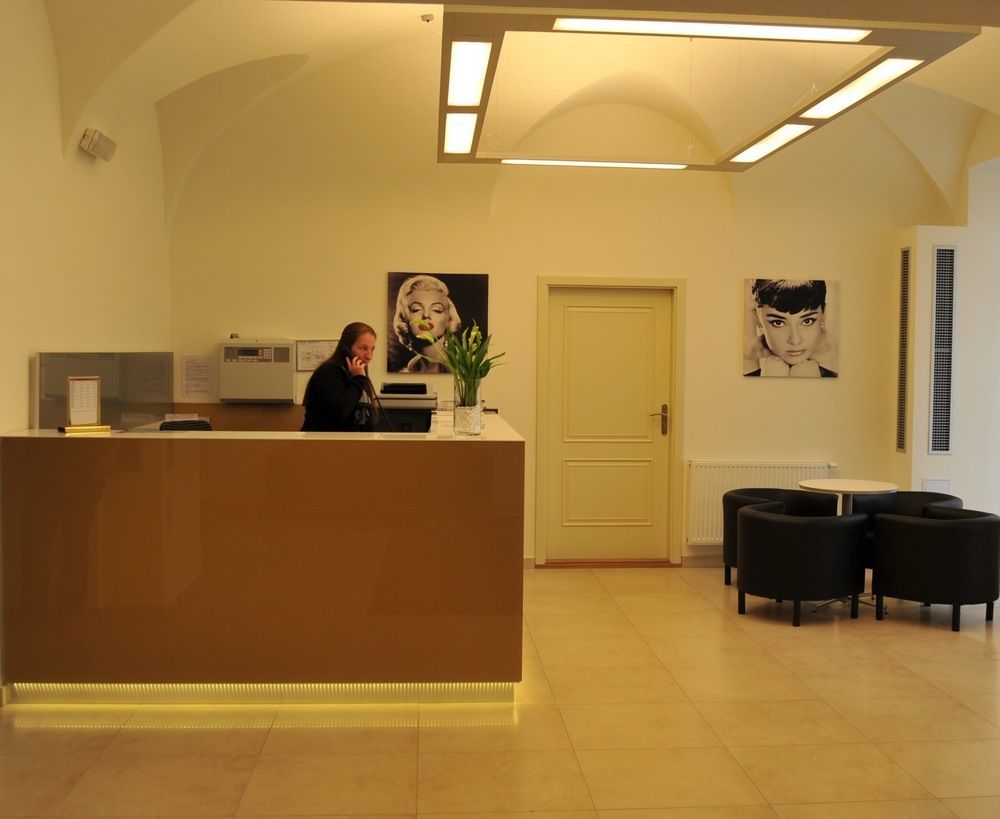 Hotel Malta Karlovy Vary Bagian luar foto