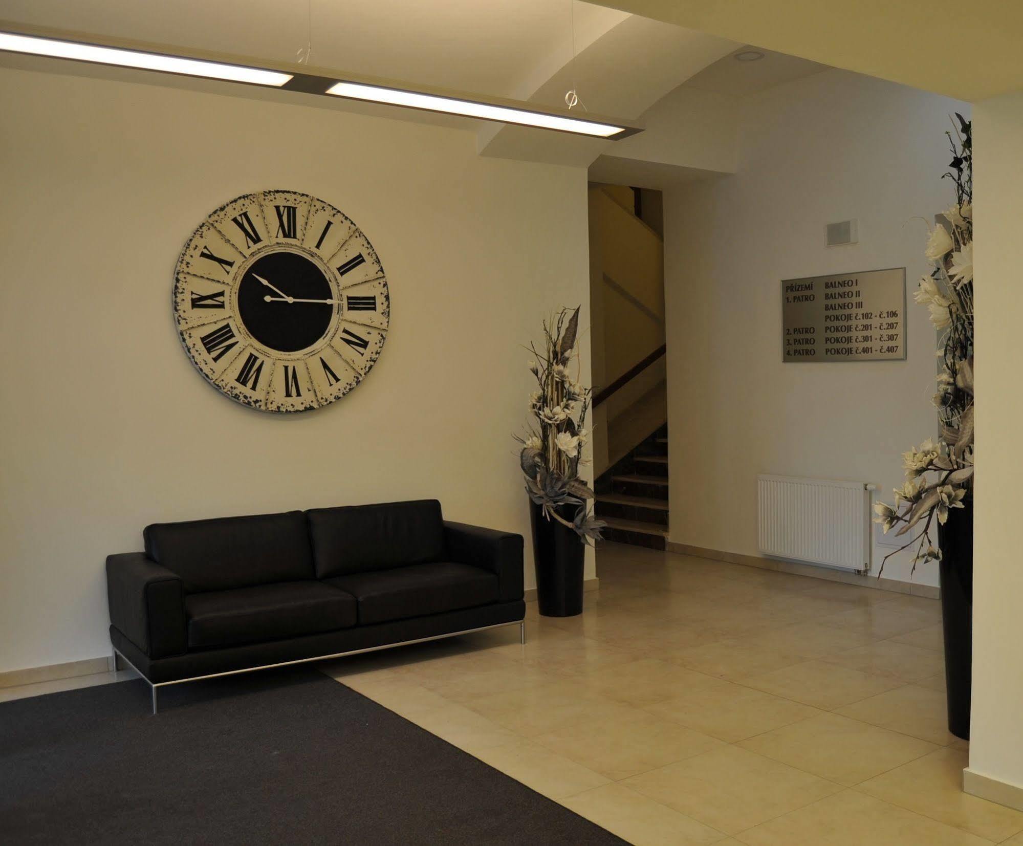 Hotel Malta Karlovy Vary Bagian luar foto