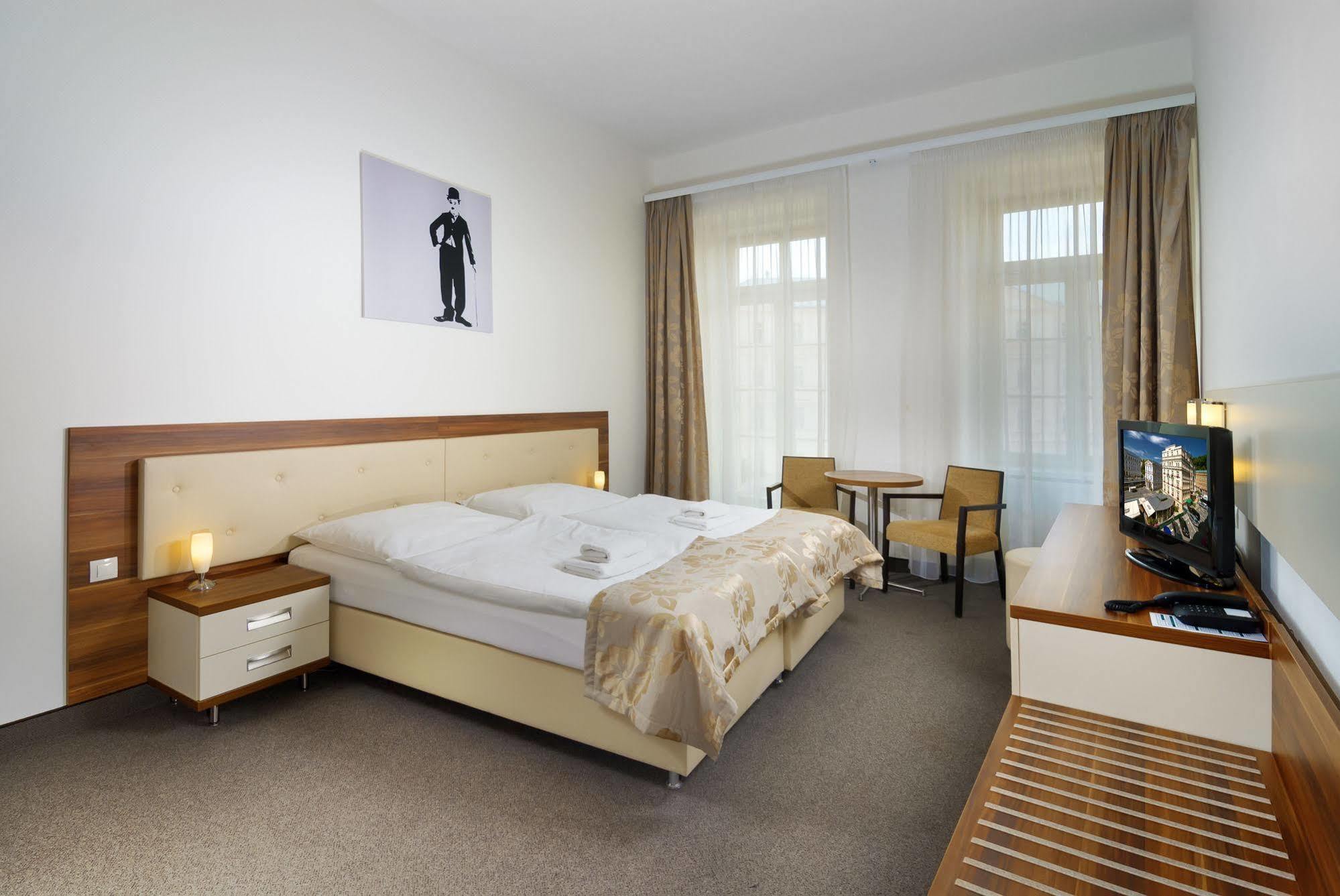 Hotel Malta Karlovy Vary Bagian luar foto