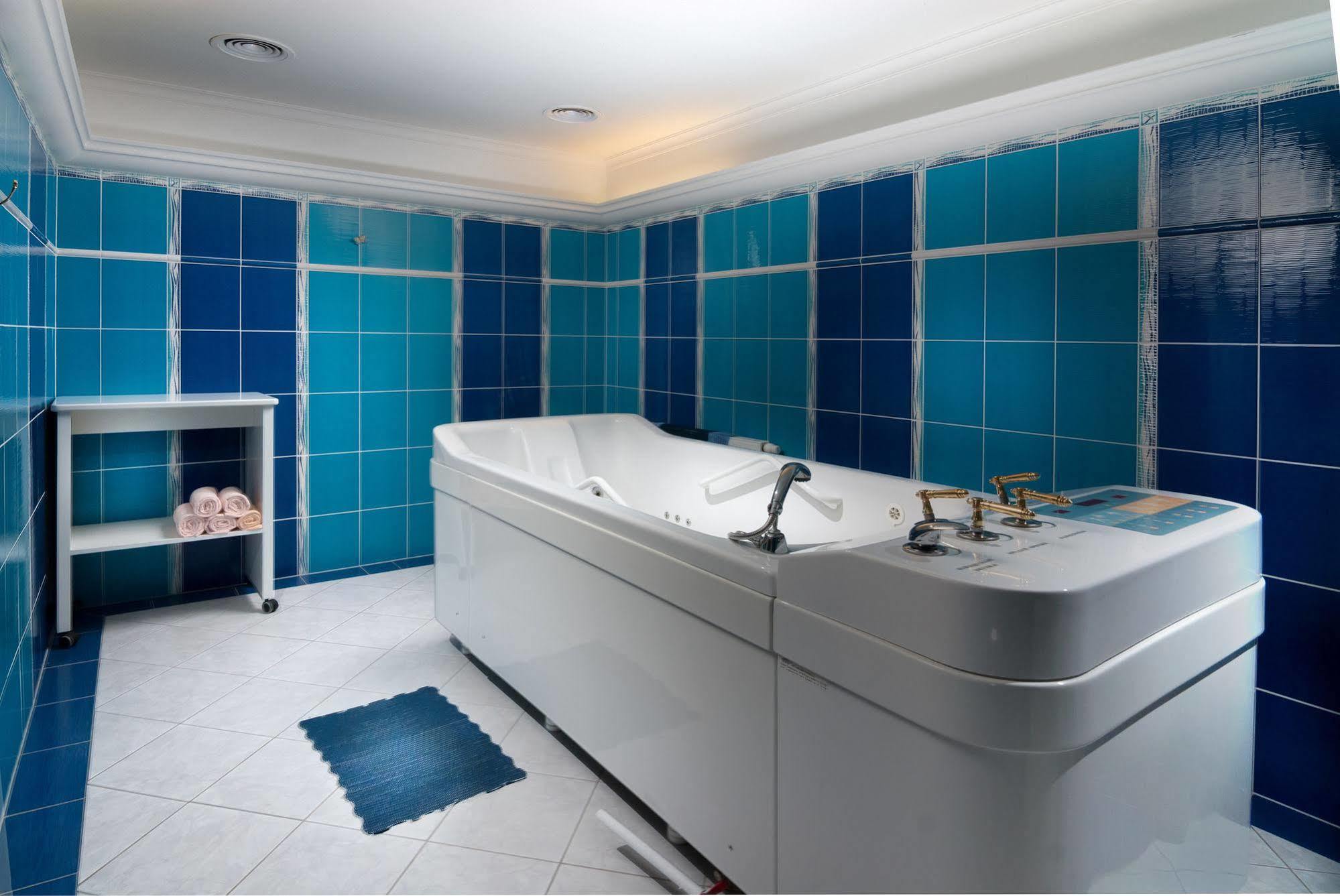 Hotel Malta Karlovy Vary Bagian luar foto