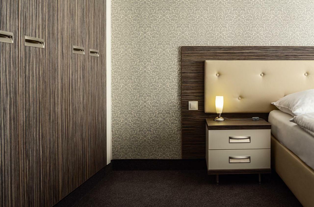 Hotel Malta Karlovy Vary Bagian luar foto