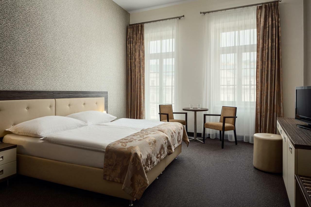Hotel Malta Karlovy Vary Bagian luar foto